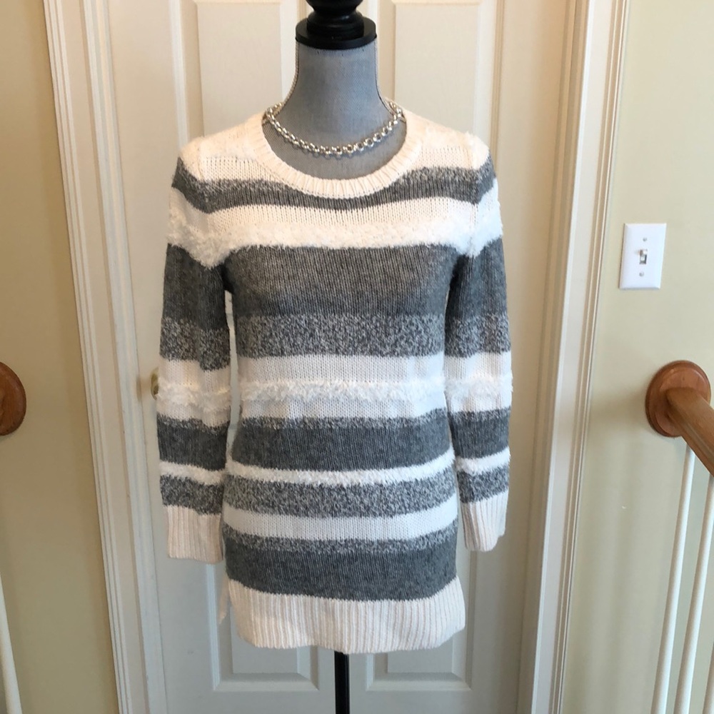 Soft and Cozy gray and cream striped LOFT outlet lounge sweater size small